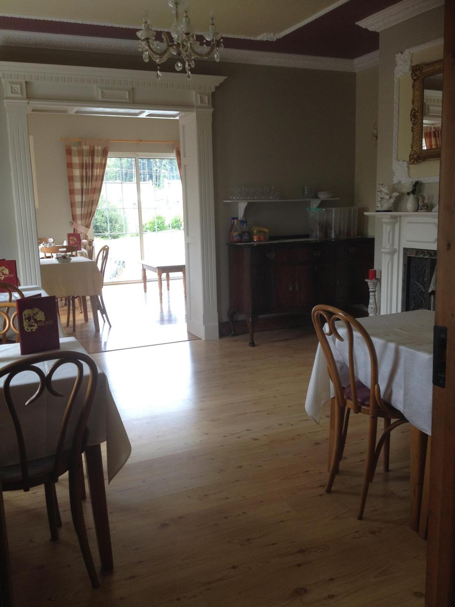 Deerpark Manor Bed And Breakfast 스윈포드 외부 사진