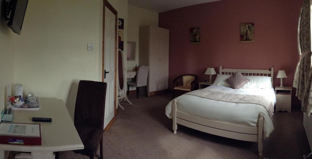 Deerpark Manor Bed And Breakfast 스윈포드 외부 사진